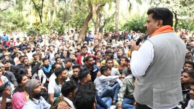 उपमुख्यमंत्री शर्मा ने आरक्षक भर्ती के संबंध में अभ्यर्थियों की समस्याओं का किया समाधान