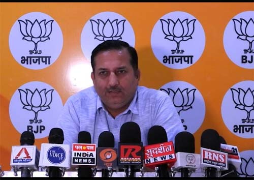 झीरम हमले के बाद कांग्रेस के लोग अपने ही नेताओं पर संदेह कर रहे : भाजपा झीरम हमले के बाद कांग्रेस के लोग अपने ही नेताओं पर संदेह कर रहे : भाजपा