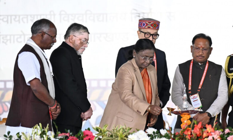 राष्ट्रपति मुर्मू ने जशक्राफ्ट व जशपुर की जनजातीय मातृशक्ति के कौशल की सराहना की