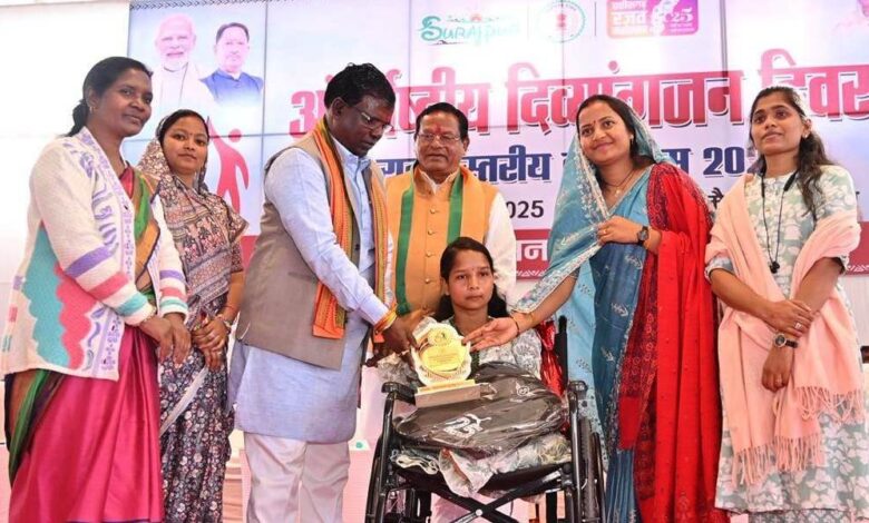 दिव्यांगजन समाज की हैं अमूल्य शक्ति – राजवाड़े दिव्यांगजन समाज की हैं अमूल्य शक्ति – राजवाड़े