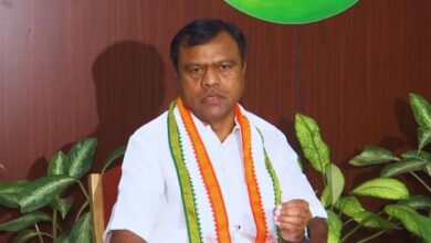 दीपक बैज का बीजेपी पर हमला: वायरल वीडियो, नशा और धर्म राजनीति पर सवाल