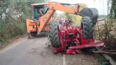 कबीरधाम हादसा ट्रैक्टर पलटा दो बच्चों की मौत