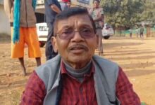 किसानों की परेशानियों पर देवलाल दुग्गा का धरना, धान खरीदी व्यवस्था पर उठे सवाल किसानों की परेशानियों पर देवलाल दुग्गा का धरना, धान खरीदी व्यवस्था पर उठे सवाल