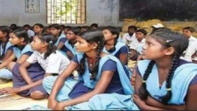 बच्चों की पढ़ाई बाधित, गैरहाजिर शिक्षकों पर सख्त कार्रवाई