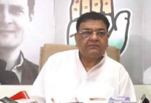 मीडिया अध्यक्ष मुकेश नायक ने इस्तीफा देकर नए नेताओं को मौका दिया