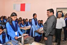 दुर्ग व राजनांदगांव जिले के विद्यालयों का स्कूल शिक्षा मंत्री ने किया आकस्मिक निरीक्षण