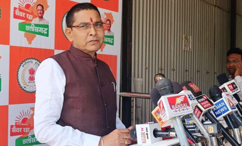 छत्तीसगढ़ सरकार के दो साल शीतकालीन सत्र में उपलब्धियों और योजनाओं पर चर्चा छत्तीसगढ़ सरकार के दो साल शीतकालीन सत्र में उपलब्धियों और योजनाओं पर चर्चा