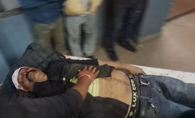 दिनदहाड़े रेत कारोबारी की गोली मारकर हत्या दिनदहाड़े रेत कारोबारी की गोली मारकर हत्या