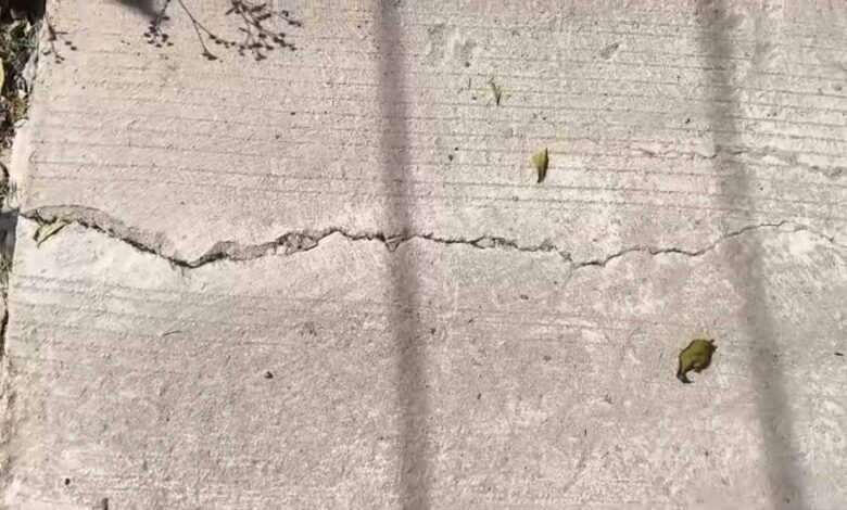 आरंग मंडी सड़क का निर्माण 2 महीने में ही दरारें, गुणवत्ता पर गंभीर सवाल