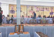 सुशासन शिविर, महतारी की तस्वीर न होने पर हंगामा