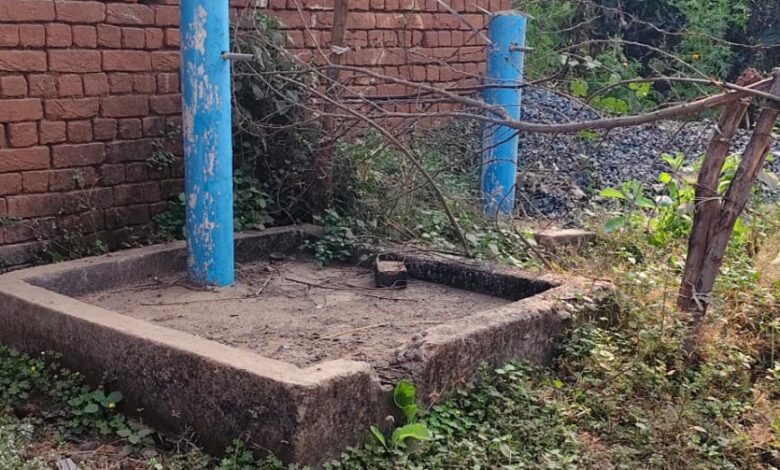 जल जीवन मिशन का ऐसा हाल, 3 साल पहले बना पानी टँकी, पर गांव के लोगों को अब भी पानी नसीब में नहीं