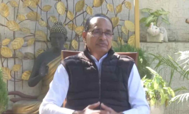 मनरेगा पर सवाल उठाते हुए केंद्रीय कृषि मंत्री ने पेश की नई G RAM G योजना