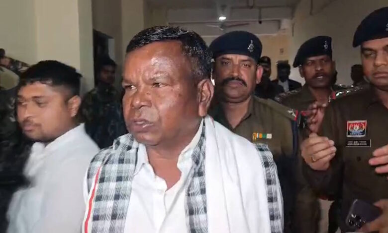 जेल से कोर्ट पहुंचे कवासी लखमा, स्वास्थ्य को लेकर जताई चिंता