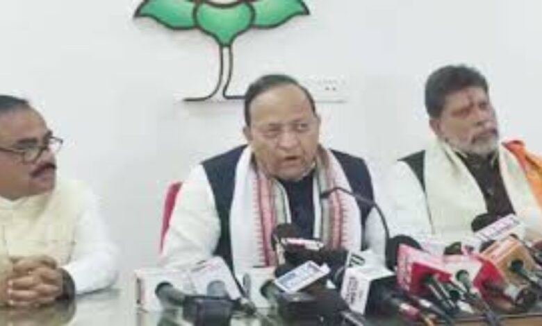 रायपुर में अरुण सिंह बोले—कांग्रेस के पास मुद्दे नहीं, सिर्फ विरोध की राजनीति रायपुर में अरुण सिंह बोले—कांग्रेस के पास मुद्दे नहीं, सिर्फ विरोध की राजनीति