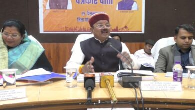 सड़क निर्माण विवाद मंत्री दिलीप जायसवाल के बयान पर सवाल