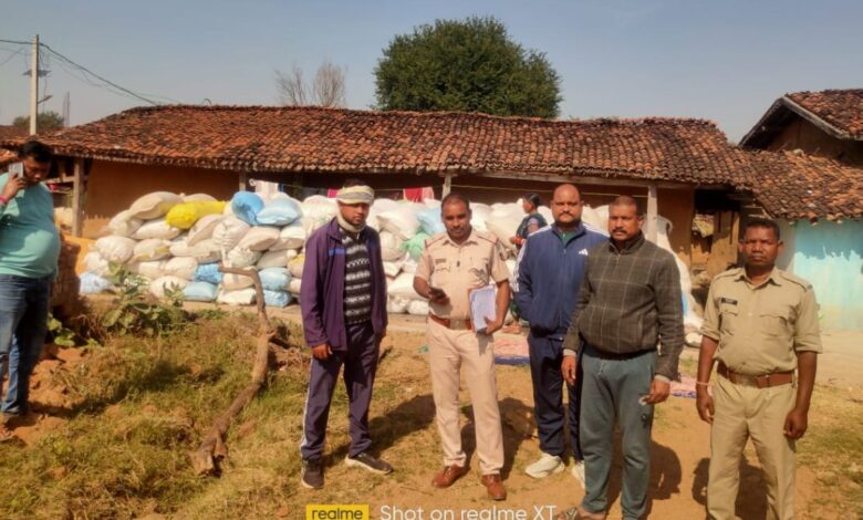 सीमावर्ती क्षेत्रों में धान तस्करी पर पुलिस की बड़ी कार्रवाई सीमावर्ती क्षेत्रों में धान तस्करी पर पुलिस की बड़ी कार्रवाई