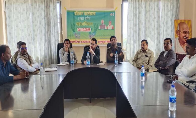 प्रशासन की पहल से अमरकंटक टैक्सी विवाद समाप्त प्रशासन की पहल से अमरकंटक टैक्सी विवाद समाप्त