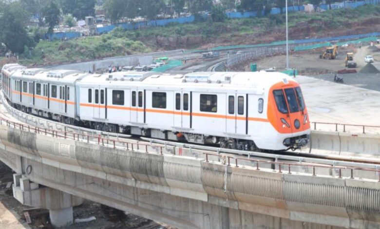 मेट्रो में हवाई यात्रा जैसे नियम लागू, कैमरा और भारी सामान पर रोक