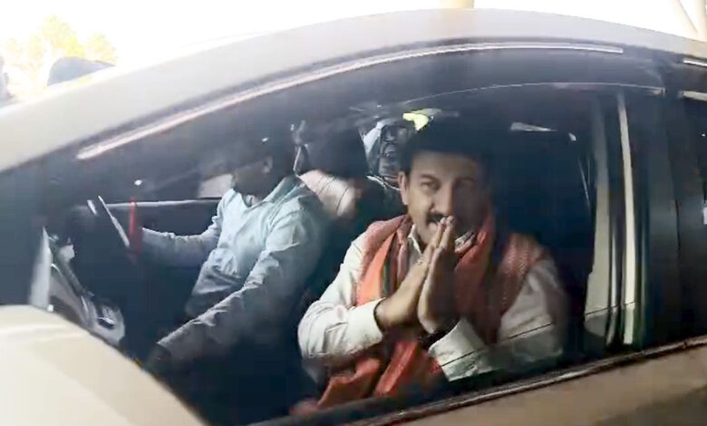 धर्मांतरण पर सांसद मनोज तिवारी का संसद में उठाने का ऐलान