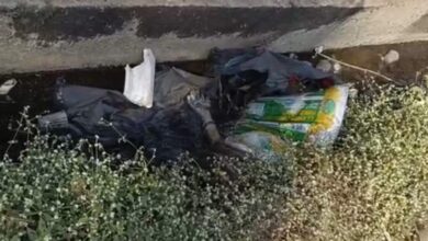 अंडरब्रिज के पास बोरी में मिली महिला का शव, पुलिस जांच में जुटी अंडरब्रिज के पास बोरी में मिली महिला का शव, पुलिस जांच में जुटी