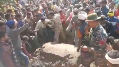 धर्मांतरण विवाद शव दफन को लेकर झूमाझटकी, ग्रामीण और पुलिस घायल