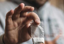 रेलवे स्टेशन के बाहर ड्रग्स तस्करी का खुलासा, गंज पुलिस की कार्रवाई