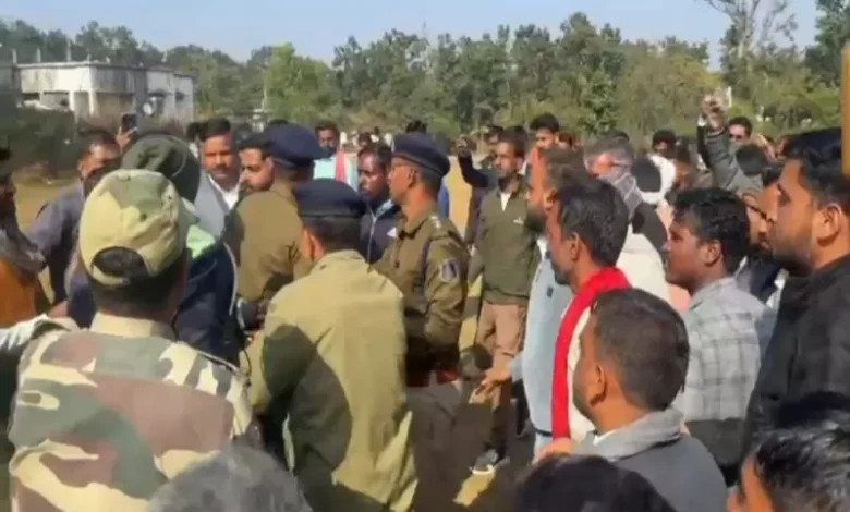 मां कुदरगढ़ी स्टील को मिले मैनपाट के बाक्साइट खदान, जनसुनवाई में भारी विरोध