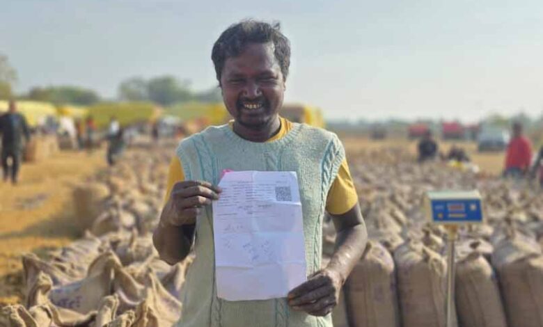 किसान राजेंद्र प्रसाद ने धान खरीदी प्रक्रिया की सराहना की