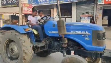 बलरामपुर ड्राइवर बेहोश बच्चे ने बचाया ट्रैक्टर