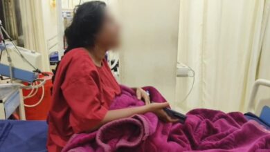 श्री राम हॉस्पिटल में अफरा-तफरी पति ने पत्नी पर चाकू से वार किया