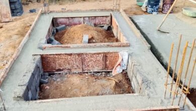 गरियाबंद स्कूल शौचालय निर्माण में प्रशासन और आदिवासी विभाग पर विवाद