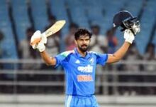 ऋतुराज गायकवाड़ ने 77 गेंद में जड़ा अपना पहला वनडे शतक