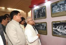 राज्यपाल पटेल ने विधानसभा की गौरवशाली यात्रा के दुर्लभ चित्रों की प्रदर्शनी का किया शुभारंभ