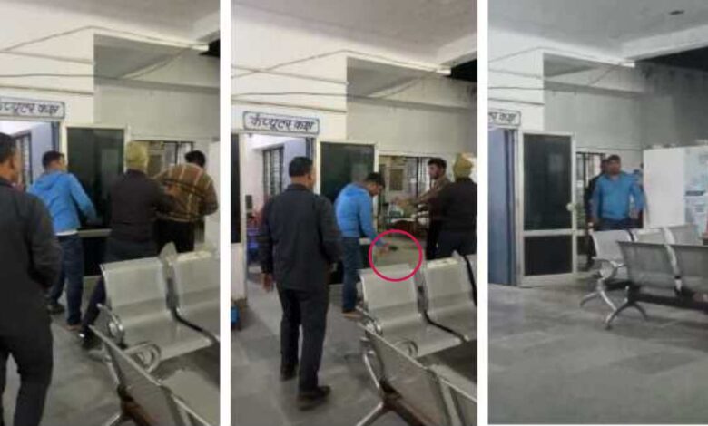 शिवपुरी थाने में टीआई ने युवक को चप्पलों से पीटा शिवपुरी थाने में टीआई ने युवक को चप्पलों से पीटा