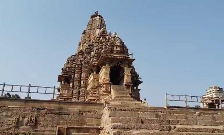 खजुराहो में अवैध अतिक्रमण पर सांसद का अलर्ट