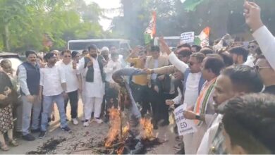 नेशनल हेराल्ड FIR के विरोध में कांग्रेस कार्यकर्ताओं ने ED दफ्तर का घेराव किया नेशनल हेराल्ड FIR के विरोध में कांग्रेस कार्यकर्ताओं ने ED दफ्तर का घेराव किया