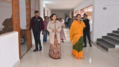 बच्चों पर क्रूरता का खुलासा, दो कर्मचारी निलंबित