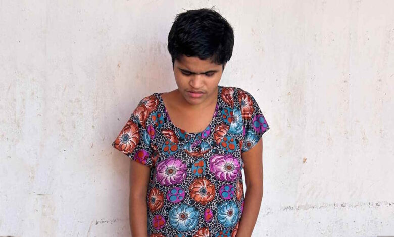 20 साल तक कमरे में कैद रही लिसा अब मिली जिंदगी की नई रोशनी