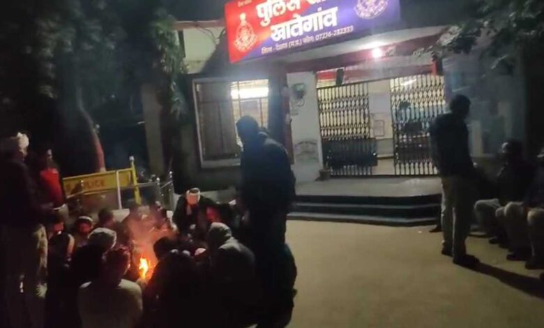 किसानों का देवास में आंदोलन तेज, राहुल इनानिया गिरफ्तार किसानों का देवास में आंदोलन तेज, राहुल इनानिया गिरफ्तार