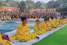 जबलपुर में स्कूली बच्चों ने सामूहिक गीता पाठ से मनाया भव्य गीता महोत्सव