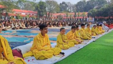 जबलपुर में स्कूली बच्चों ने सामूहिक गीता पाठ से मनाया भव्य गीता महोत्सव