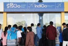 रायपुर एयरपोर्ट पर इंडिगो फ्लाइट रद्द यात्री हुए नाराज़