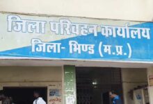 भिंड आरटीओ में अधिकारी-पदाचार का विवाद चपरासी संभाल रहा कार्यालय