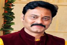 अवैध रेत उत्खनन में विधायक की कंपनियों पर कार्रवाई