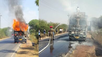 आरंग ट्रक में भीषण आग कई चावल की बोरियां जलीं आरंग ट्रक में भीषण आग कई चावल की बोरियां जलीं