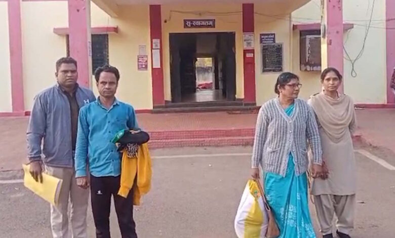 बालोद में राजनैतिक विवाद जिला अध्यक्ष की कार में आग, दो गिरफ्तार बालोद में राजनैतिक विवाद जिला अध्यक्ष की कार में आग, दो गिरफ्तार