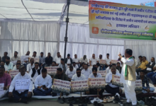 रायपुर में जमीन गाइडलाइन दरों पर कांग्रेस का धरना प्रदर्शन