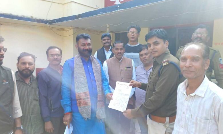 सिवनी स्कूल विवाद प्रिंसिपल पर धार्मिक नारे का आरोप