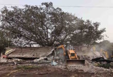 हाईवे पर अवैध ढाबा हटाया, सड़क सुरक्षा सख्त बनाई गई