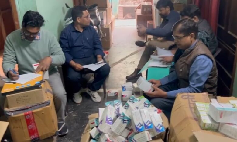 खेमराम केसरवानी के घर से 50 लाख की अवैध दवाइयां बरामद
